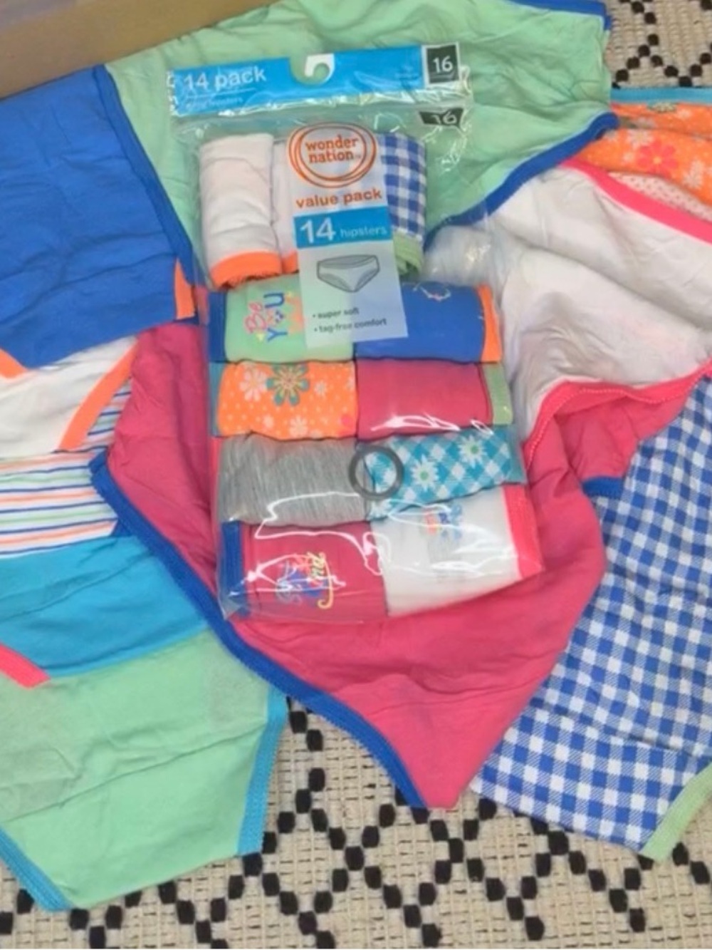 wonder nation Girls' 14-Pack Hipster Underwear - Pink, Blue, Green, Orange